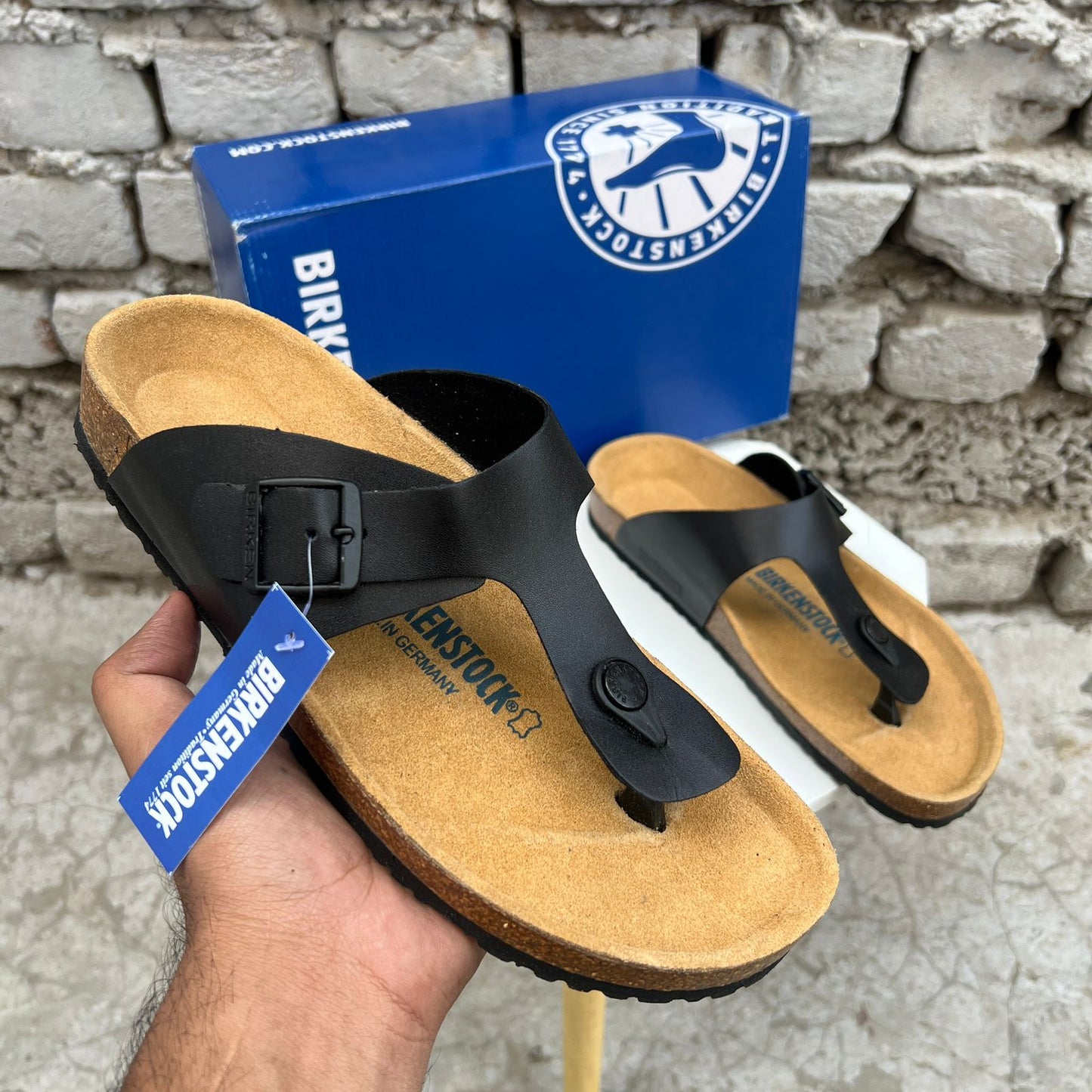 Birkenstock Gizeh Slides (Black)